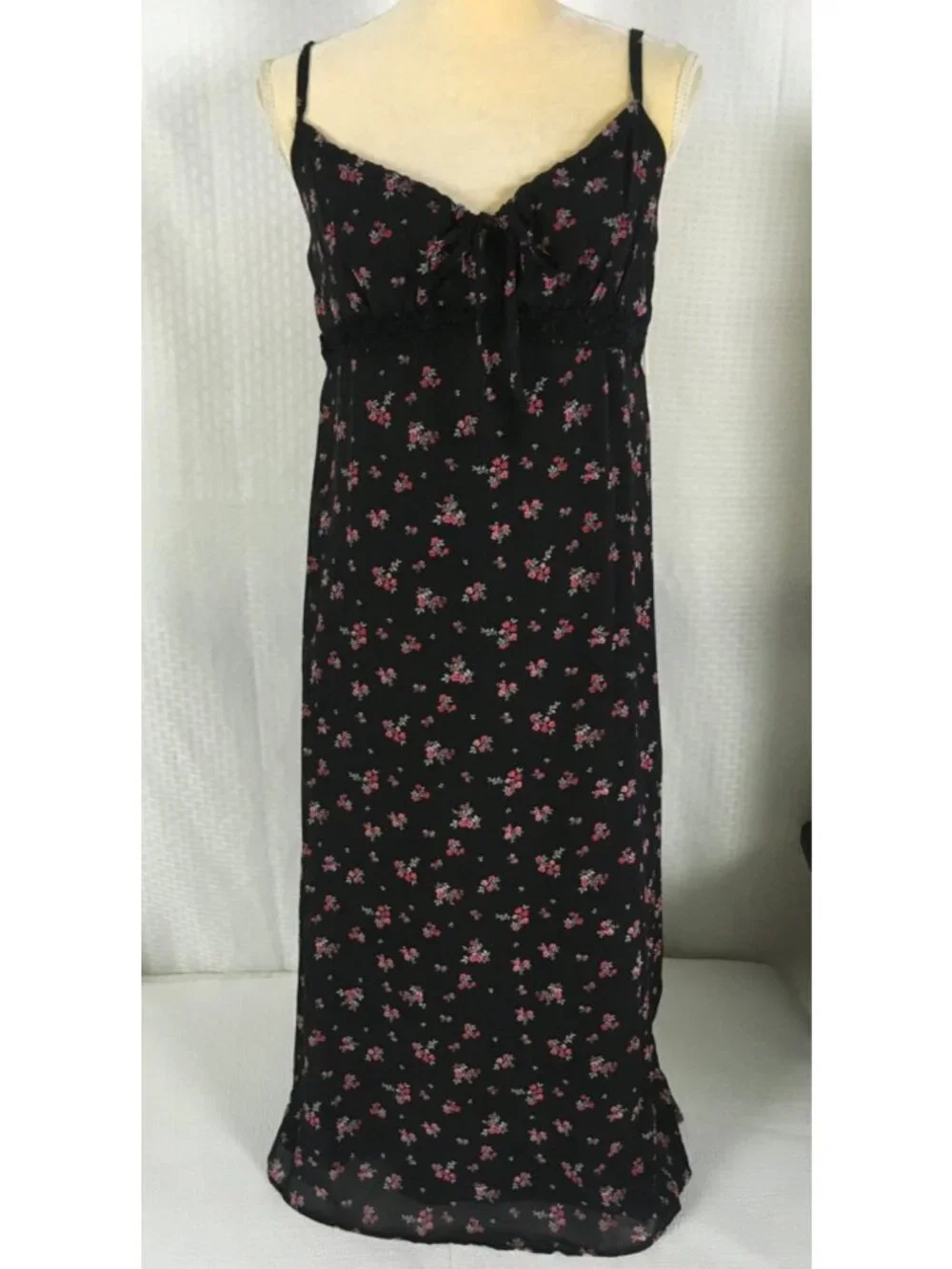 No Boundaries Dress Size M  Black w Pink Red Flowers High Waist Sleeveless New - Picture 7 of 16